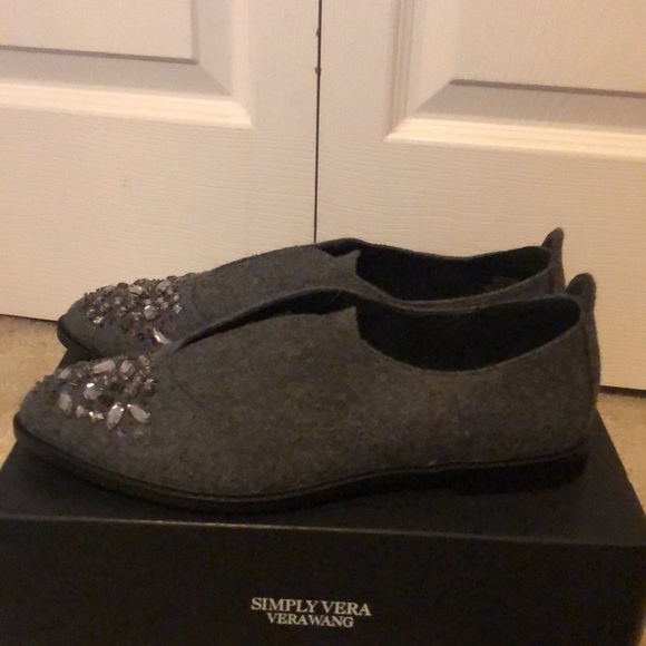 Brand New Vera Wang Gray Loafers - Picture 3 of 9